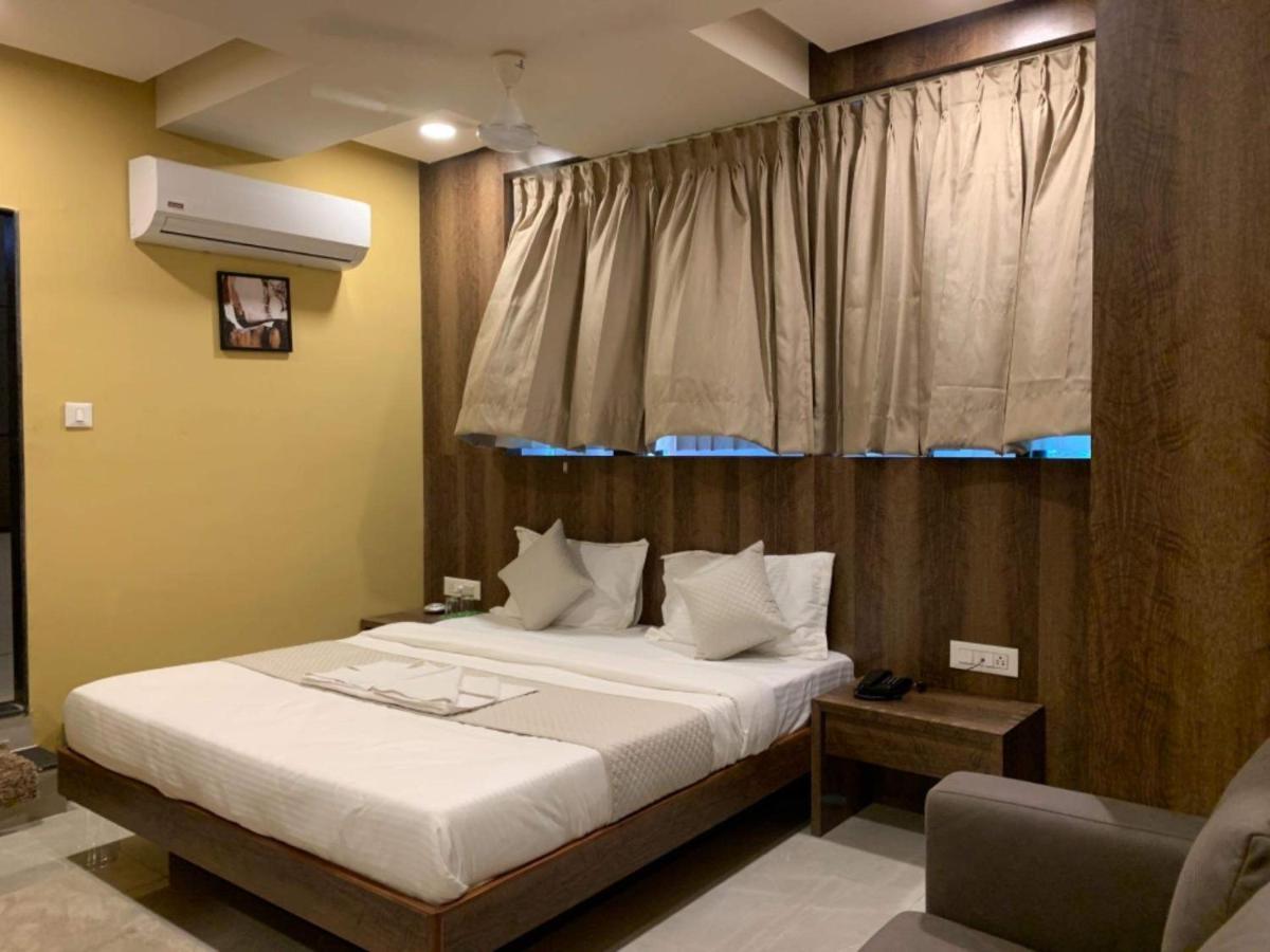 Hotel Radha Krishna Ānand Εξωτερικό φωτογραφία
