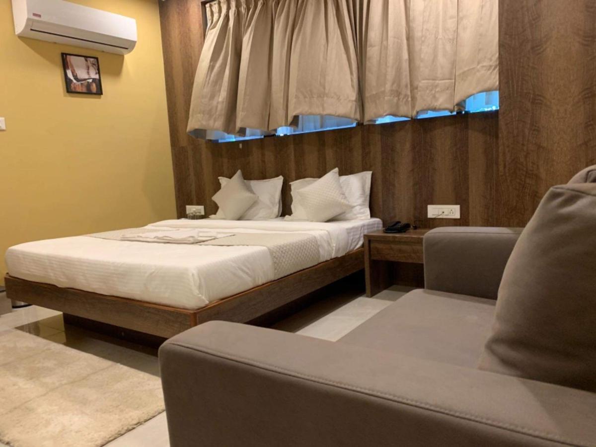 Hotel Radha Krishna Ānand Εξωτερικό φωτογραφία